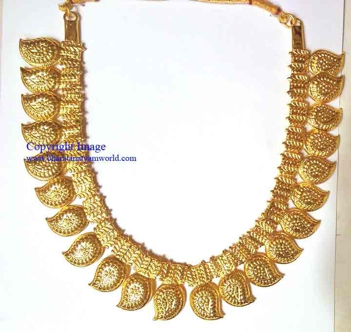 Gold mango hot sale short necklace