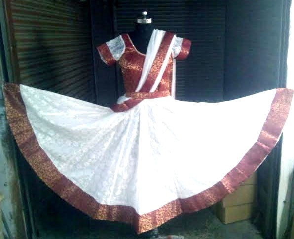 Anarkali/Kathak Fancy Dress Costume | Fancy dress costumes, Fancy dress  competition, Kathak costume